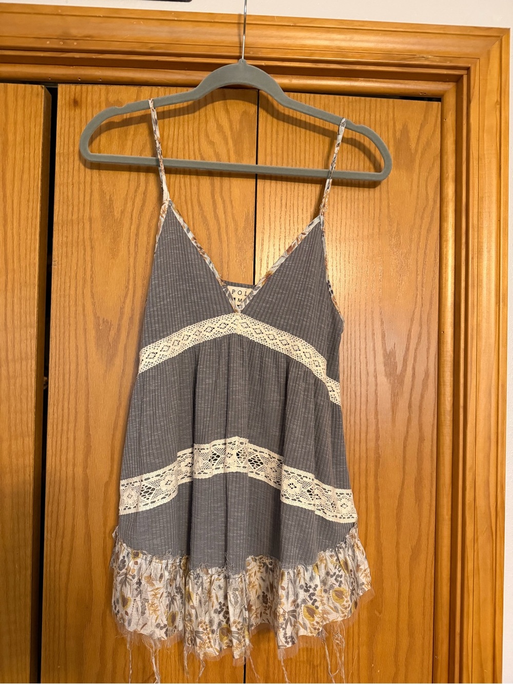 POL Gray Tank Top with Cream Lace Trim and Floral Hem